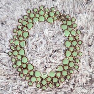 CCO ALL NEED TO GO!  Elegant Green and Gold Statement Necklace